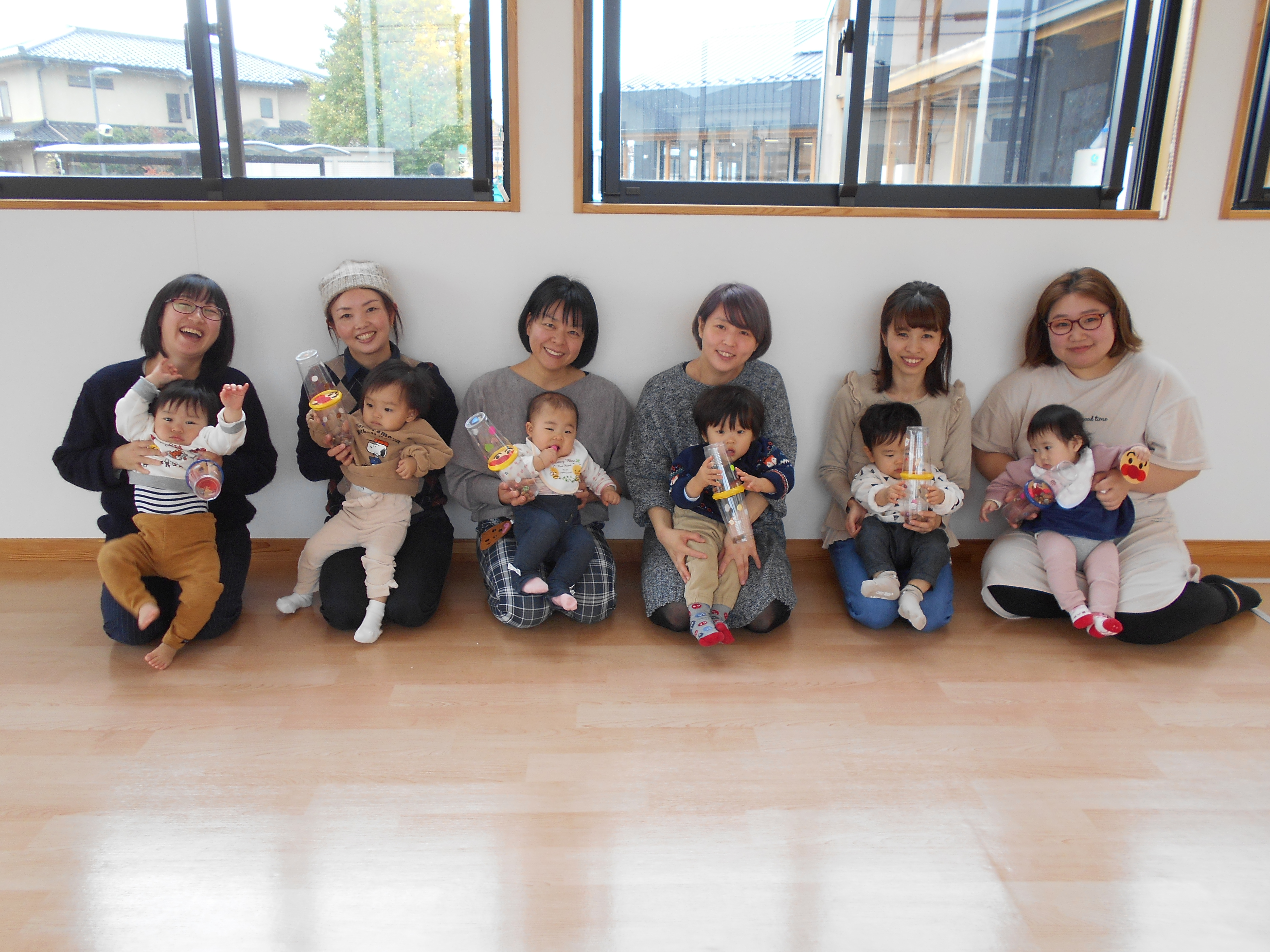 ☆子育て支援11月☆第2回目☆
『季節のおもちゃ、どんぐり落としをつくろう!』