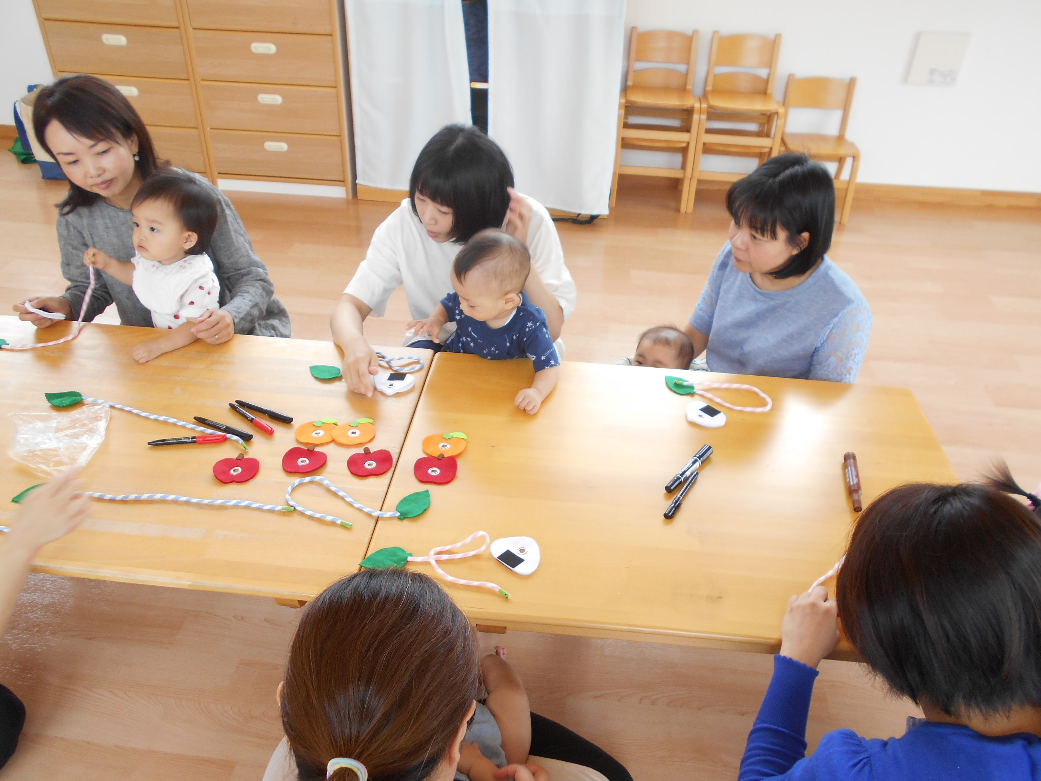 ☆子育て支援9月☆第2回目☆
~~乳児向け手作りおもちゃ~~食べ物ひも通し~~