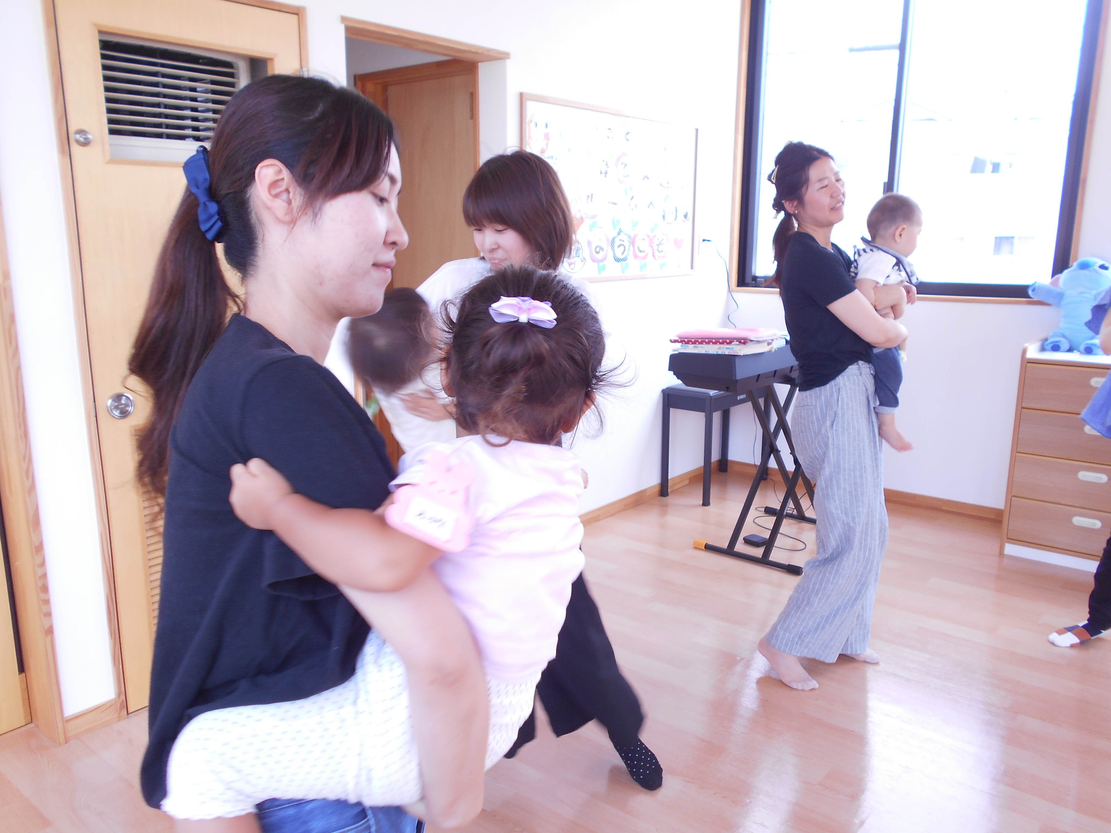 ☆子育て支援6月☆第2回目☆
『☆織り姫・彦星の七夕飾りとちょうちん短冊を作ろう☆』