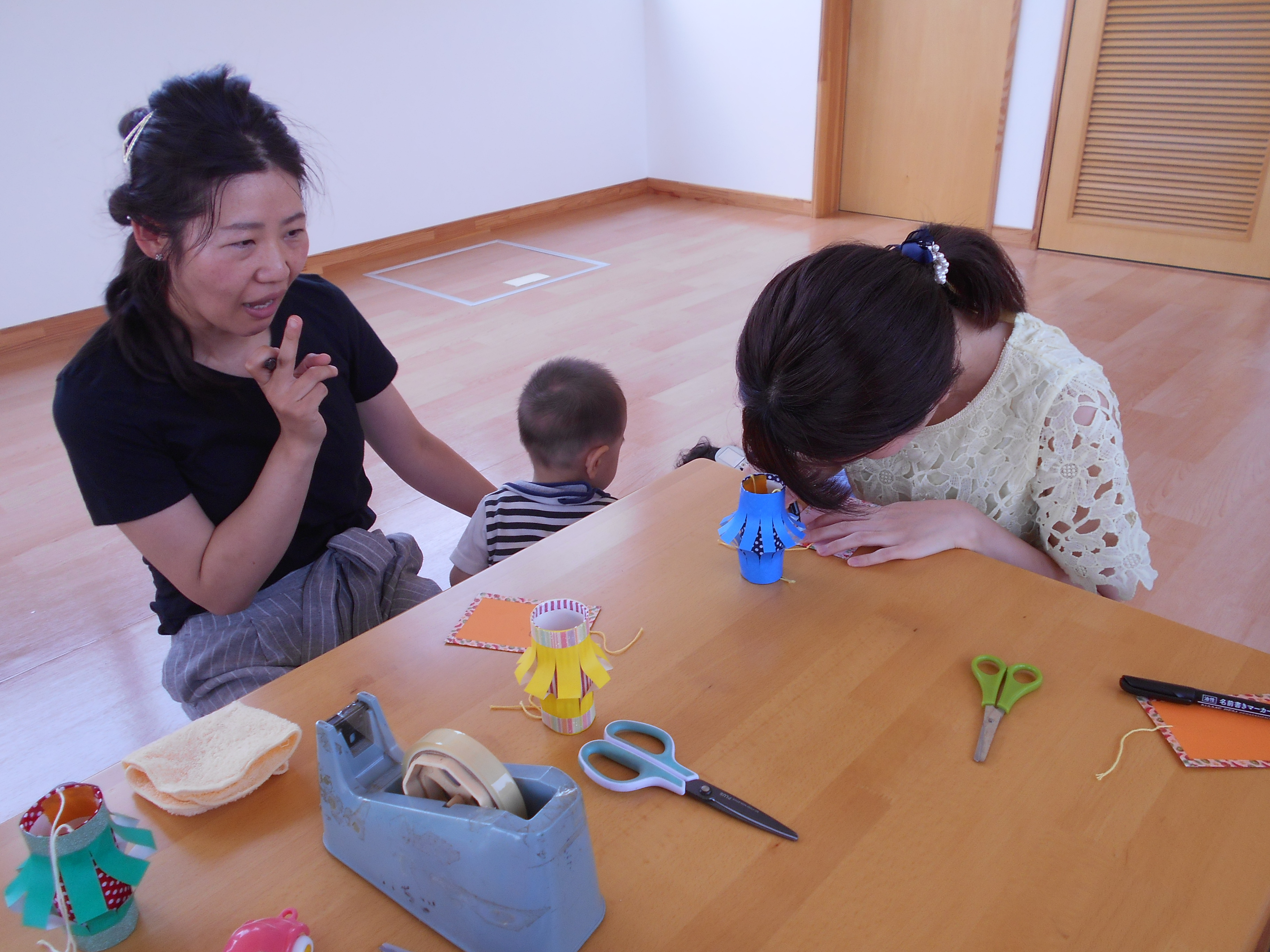 ☆子育て支援6月☆第2回目☆
『☆織り姫・彦星の七夕飾りとちょうちん短冊を作ろう☆』